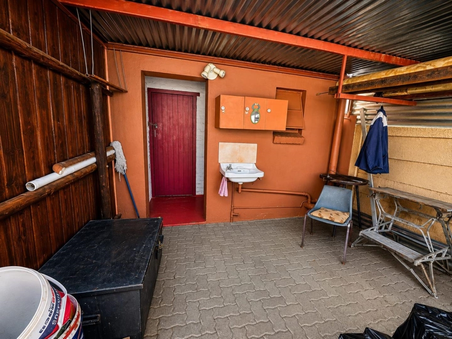 5 Bedroom Property for Sale in Wilgehof Free State